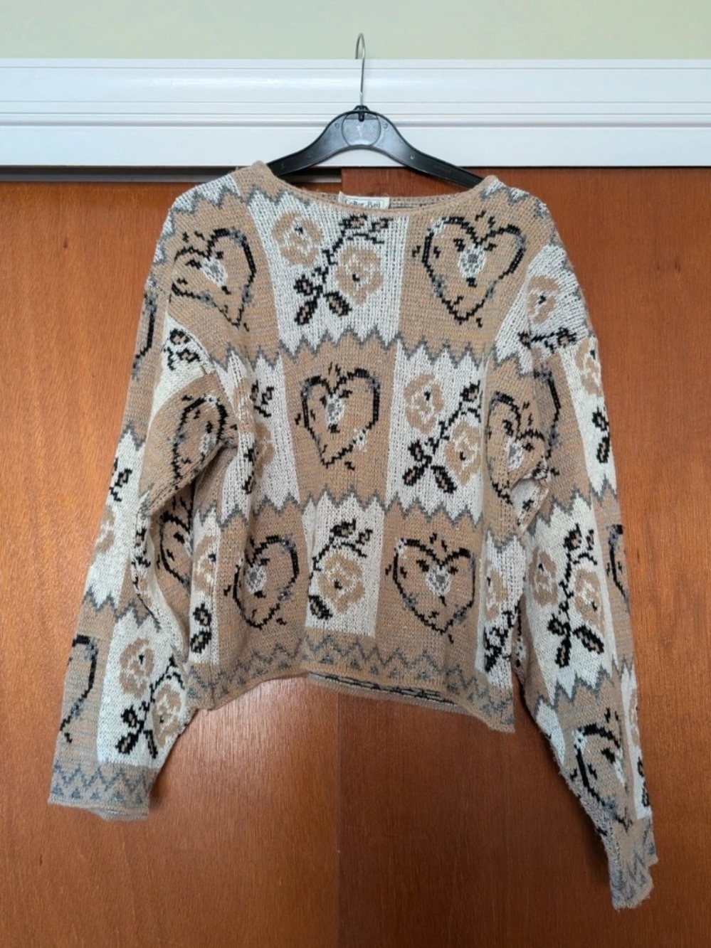 Vintage 90s Y2K Grandmacore Beige & Cream Heart Floral Crewneck Knit Sweater